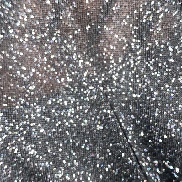 NWT Black & Sliver Forever 21 V-Neck Mid Crop Top - Picture 7 of 7